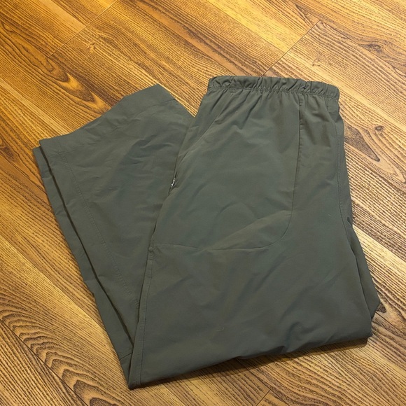 lululemon athletica Pants - Lululemon Lightweight Mid-Rise Barrel-Leg Cropped Pant